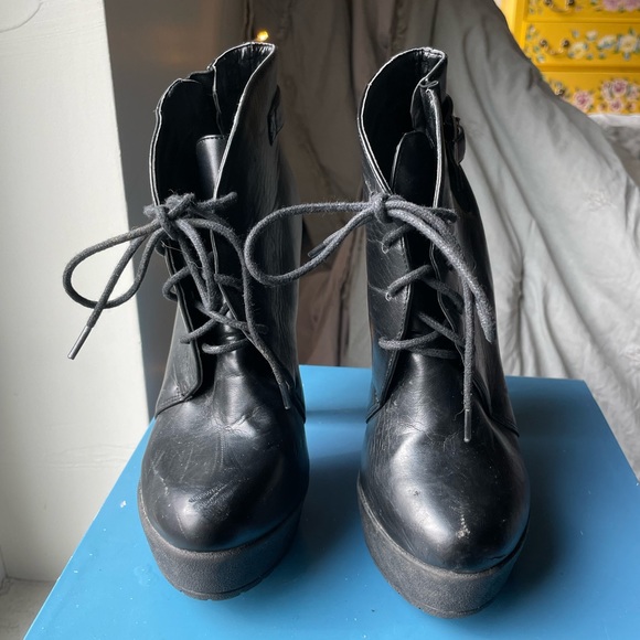 *AVAIL TIL 9/15* Kensie high heeled booties, size 6, black, used - Picture 3 of 11